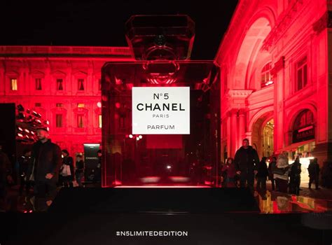 555 recensioni di Chanel a Milano .